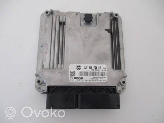 Volkswagen Transporter - Caravelle T5 Sterownik / Moduł ECU 038906016AH