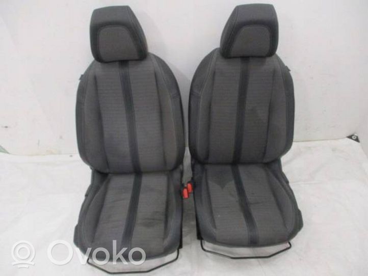 Peugeot 2008 II Seat set 