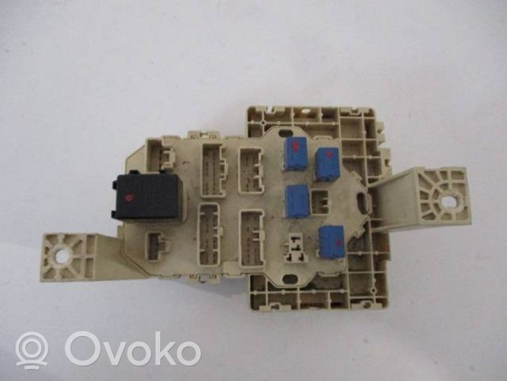 Opel Agila B Fuse box set 3677051K41