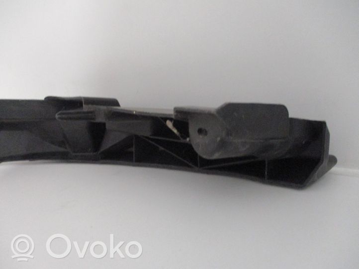 Renault Clio III Support de pare-chocs arrière 8200289846