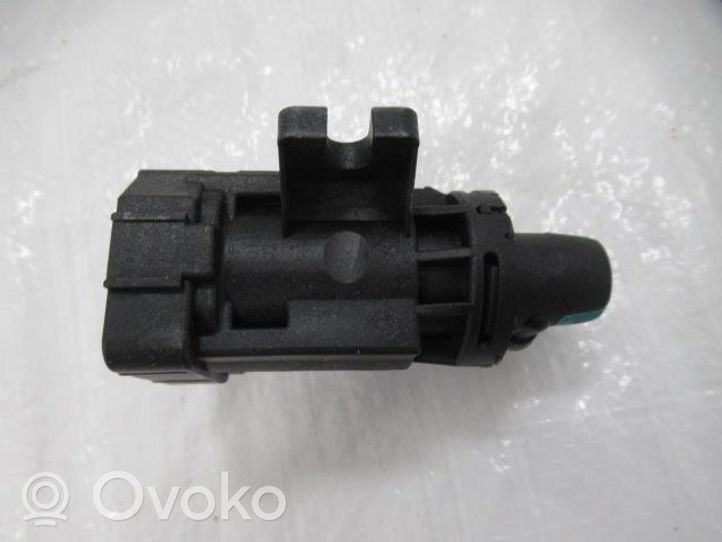 Peugeot 2008 I Turbolader Druckwandler Magnetventil 9812404180