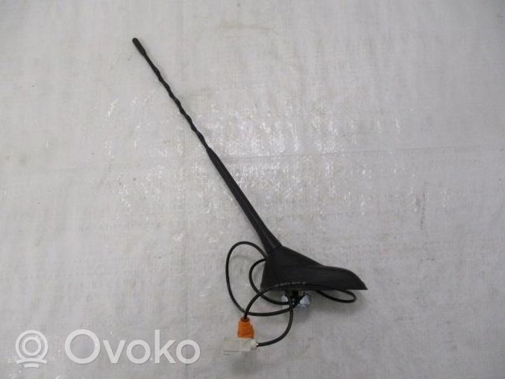 Opel Corsa F Radion antenni 