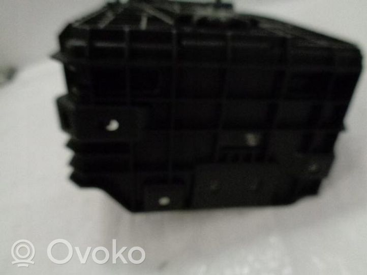 Citroen C4 III e-C4 Support boîte de batterie 9823533180 98 23 53 31 80