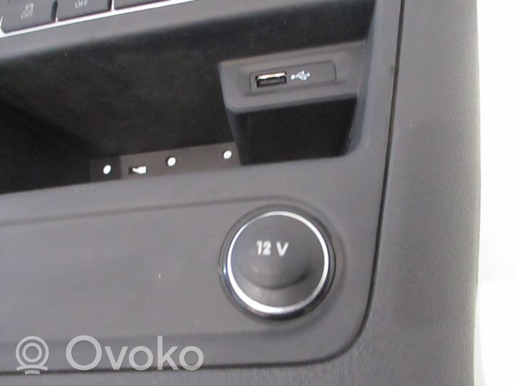 Volkswagen Tiguan Konsola środkowa / Panel sterowania 5M1863487