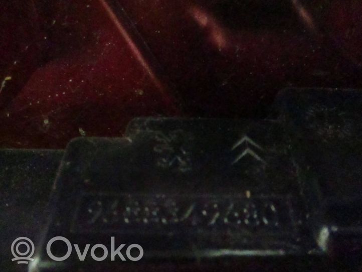 Citroen C4 Grand Picasso Takaikkuna-takaspoileri 9688349680