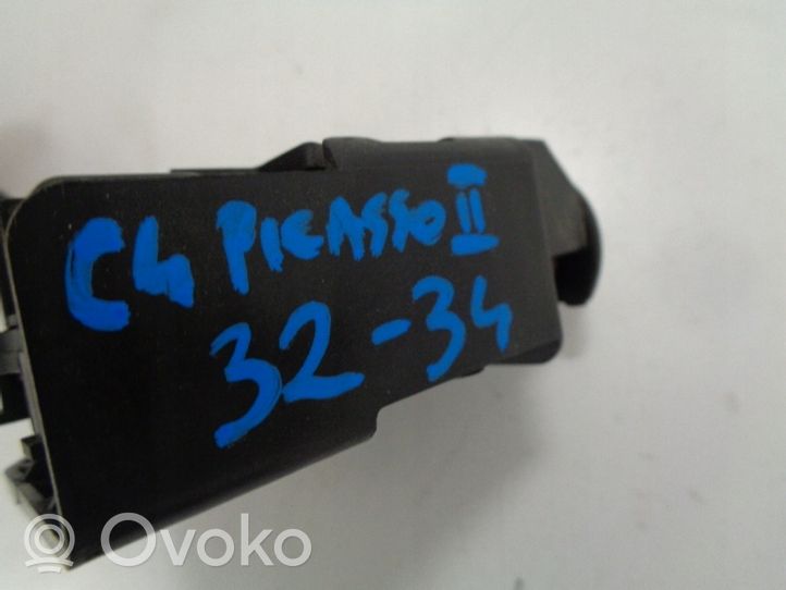 Citroen C4 II Picasso Serratura del tappo del serbatoio del carburante 9678313180