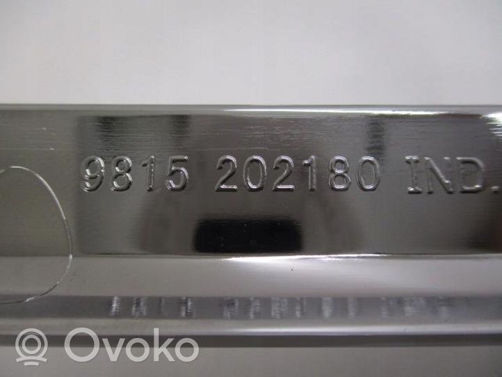 Citroen C4 Grand Picasso Grille calandre supérieure de pare-chocs avant 9815201880 9815202180