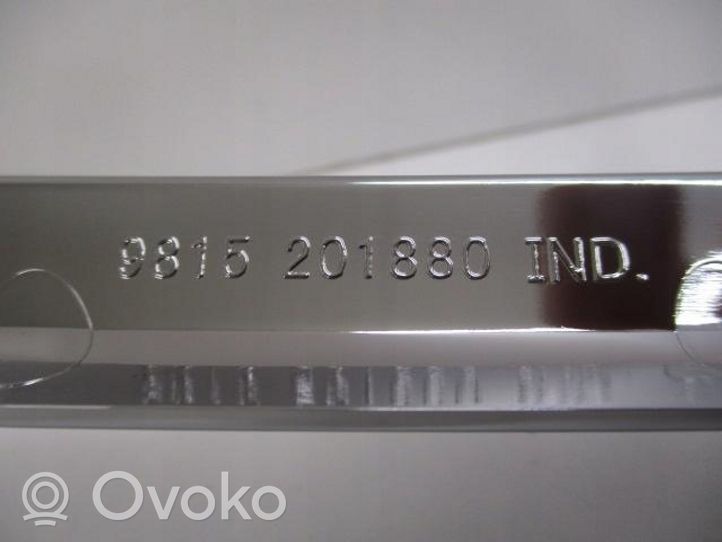 Citroen C4 Grand Picasso Grille calandre supérieure de pare-chocs avant 9815201880 9815202180