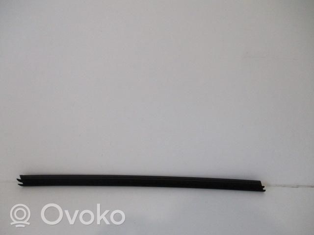 Citroen C5 Front door trim (molding) 9310L2