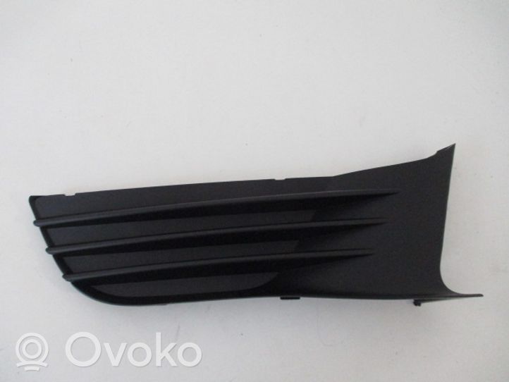 Citroen C3 Picasso Verkleidung Nebelscheinwerfer / Gitter vorne  9681807477 742254