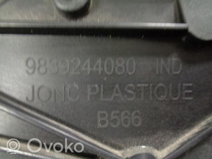 Peugeot 307 Lokasuojan päätylista 9839244080