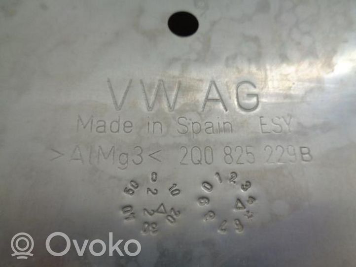 Audi A1 Variklio dugno apsauga 2Q0825229B