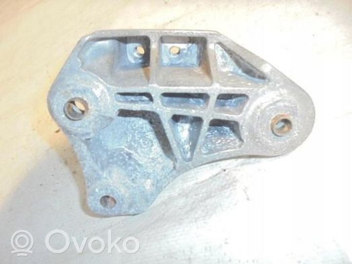 Citroen C4 III e-C4 Supporto di montaggio del motore 9673772880