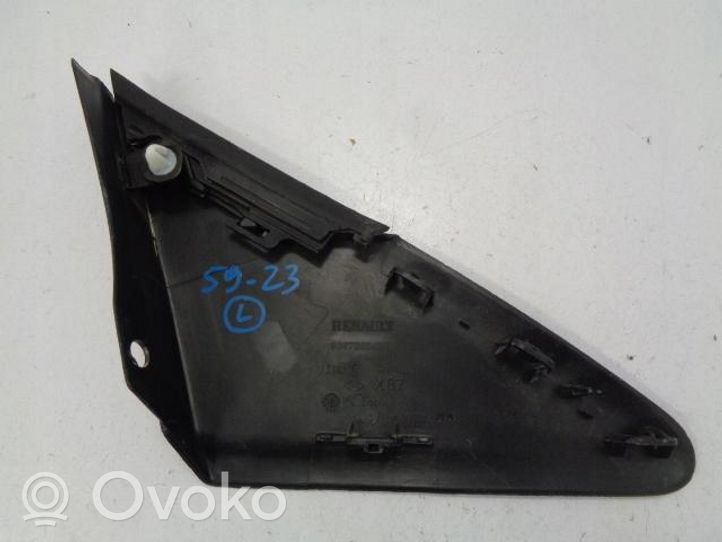 Renault Captur Rivestimento passaruota anteriore 638756642R