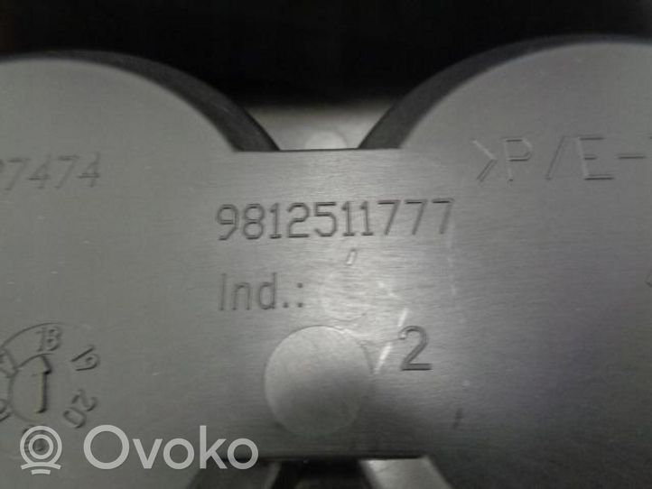 Citroen C3 Передний держатель чашки 9812511777