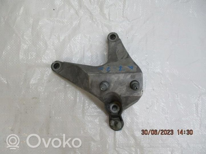 Dacia Sandero Support de boîte de vitesses 112531966R