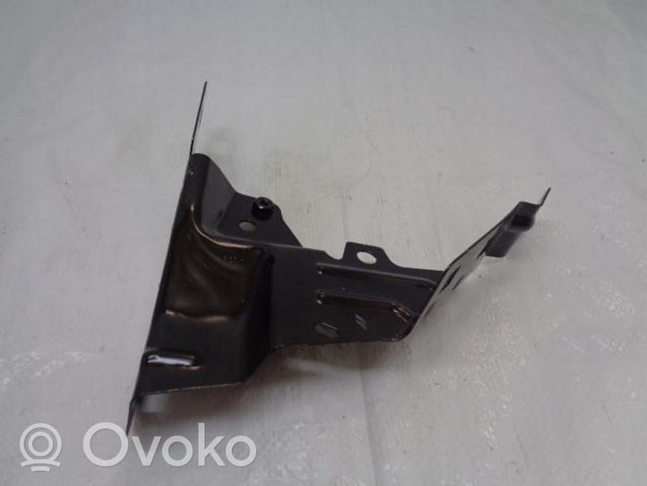 Citroen C4 III e-C4 Supporto di montaggio del parafango 9804742580