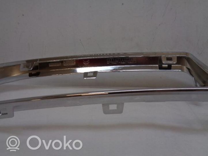 Citroen C4 III e-C4 Front bumper upper radiator grill 