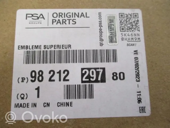 Citroen C4 III e-C4 Griglia superiore del radiatore paraurti anteriore 9821229780