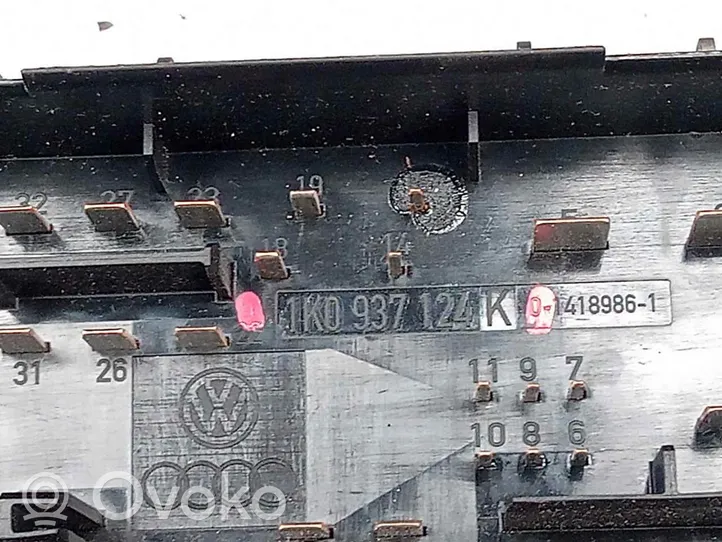 Skoda Octavia Mk2 (1Z) Ramka / Moduł bezpieczników 1K0937124K
