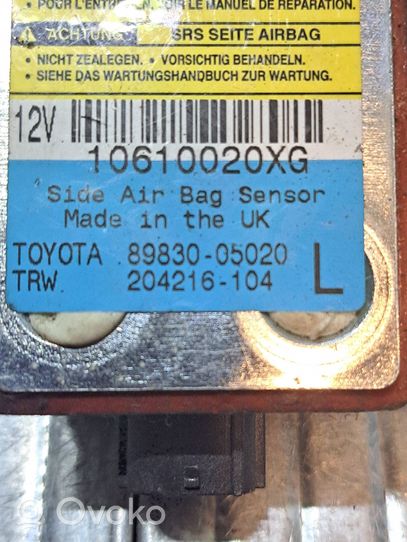Toyota Avensis T220 Capteur de collision / impact de déploiement d'airbag 8983005020