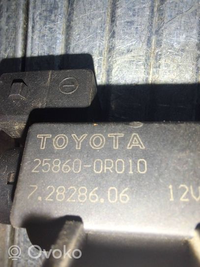 Toyota Avensis T250 Valvola di depressione 258600R010