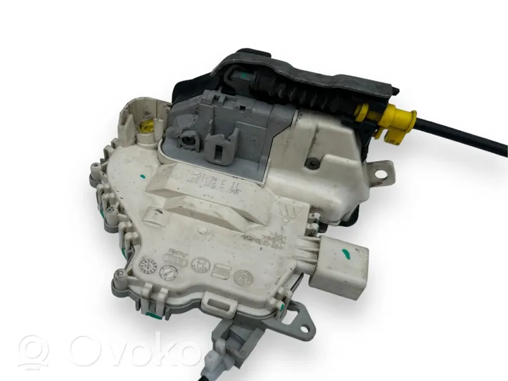 Audi A4 S4 B8 8K Etuoven lukko 8J1837015C