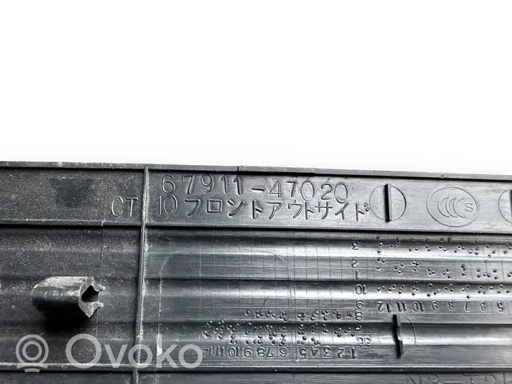 Toyota Prius (XW20) Etuoven kynnyksen suojalista 6791147020