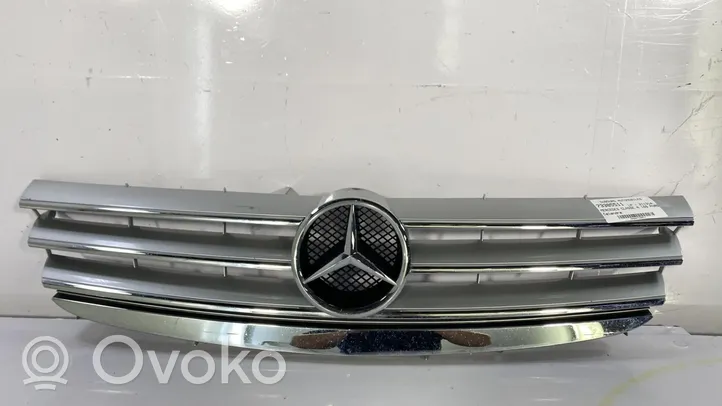 Mercedes-Benz A W169 Etusäleikkö 16988009839744