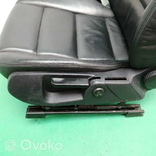 Audi A6 Allroad C6 Priekinė vairuotojo sėdynė 4F081105