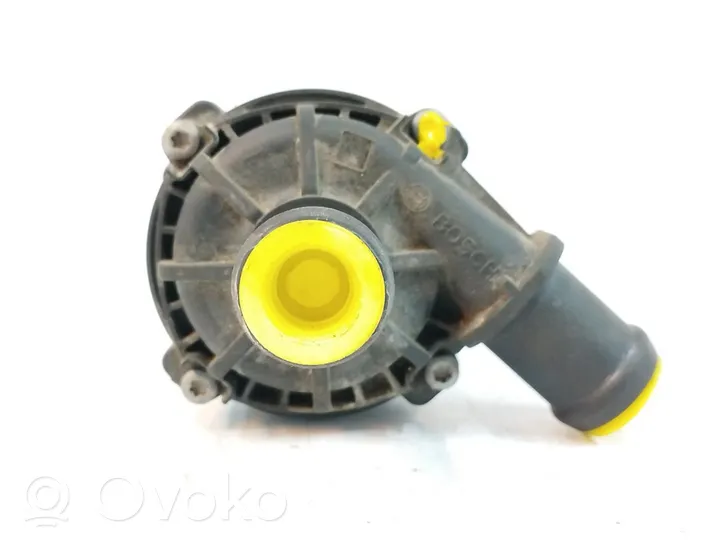 Volkswagen Caddy Water pump 2Q0965567A