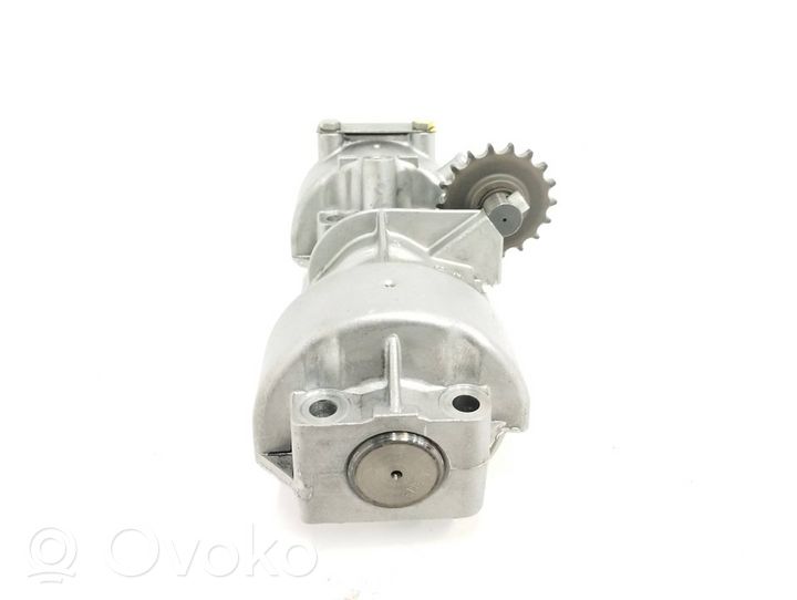 Audi A6 Allroad C5 Oil pump 