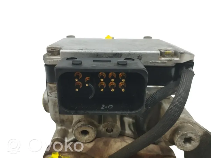 Opel Vectra B Pompe d'injection de carburant à haute pression 24413103