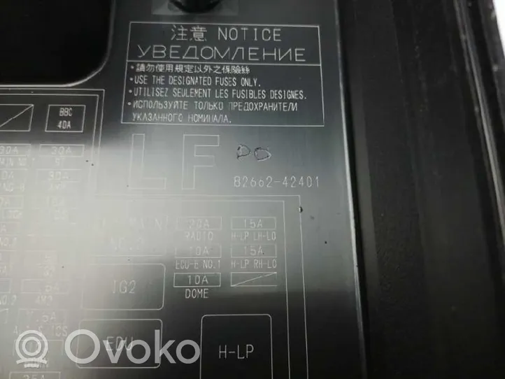 Toyota RAV 4 (XA40) Sulakemoduuli 8266242401