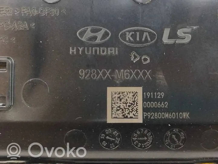 KIA Ceed Panel oświetlenia wnętrza kabiny 928XXM6XXX