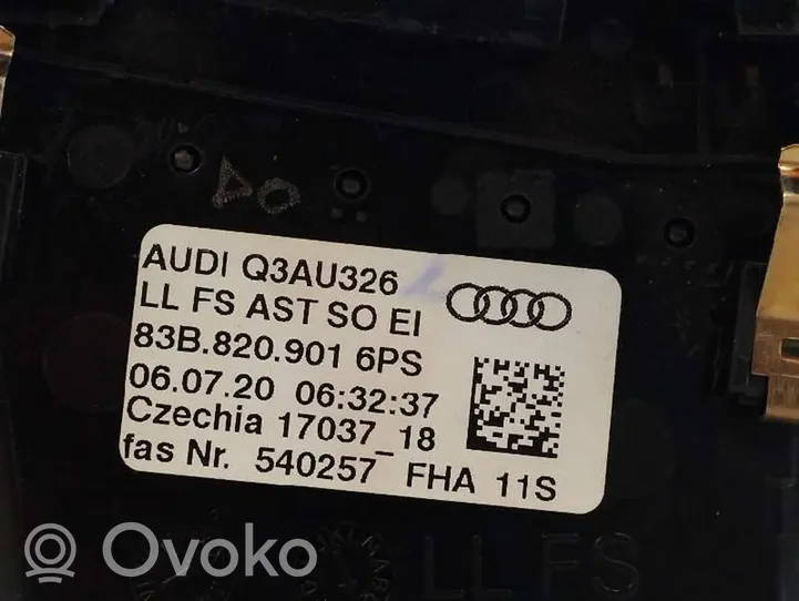 Audi Q3 F3 Dysze / Kratki środkowego nawiewu deski rozdzielczej 83B820901
