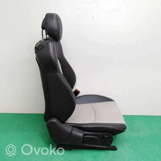 Mercedes-Benz CLC CL203 Asiento delantero del pasajero 