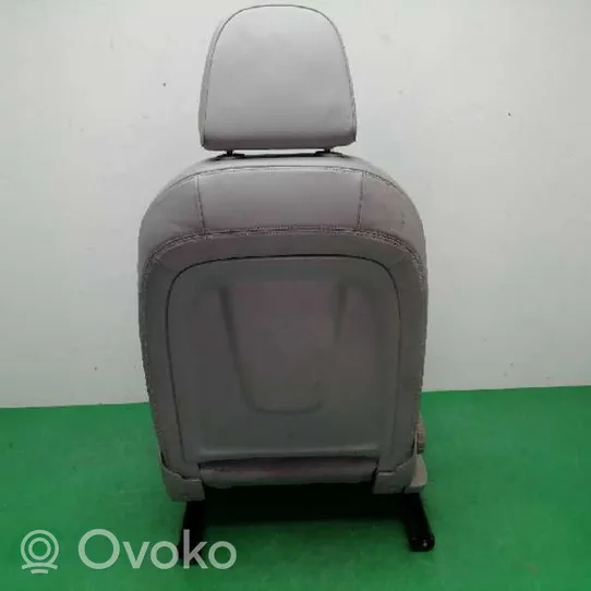 Audi Q3 8U Fotel przedni pasażera 