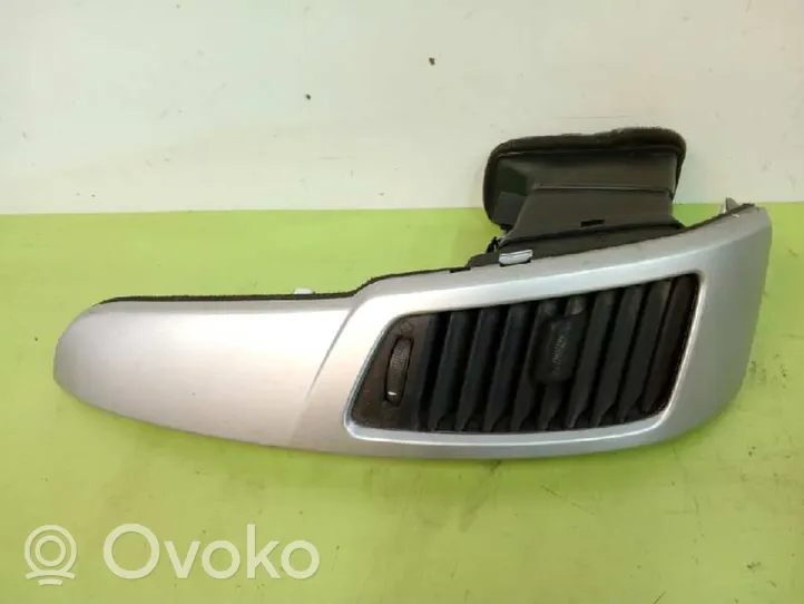 KIA Venga Grille d'aération centrale 847701P000