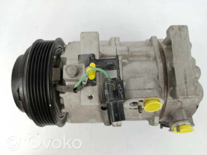 KIA Stonic Ilmastointilaitteen kompressorin pumppu (A/C) 1E39E17100