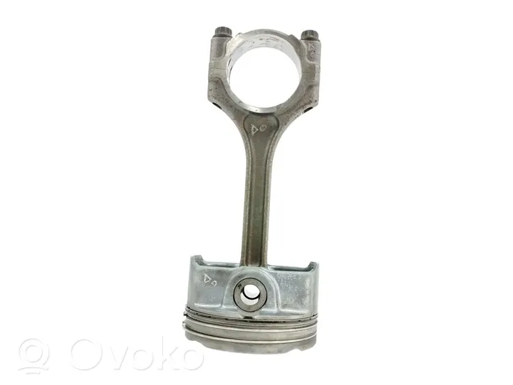 Hyundai Tucson TL Connecting rod/conrod 235102B010