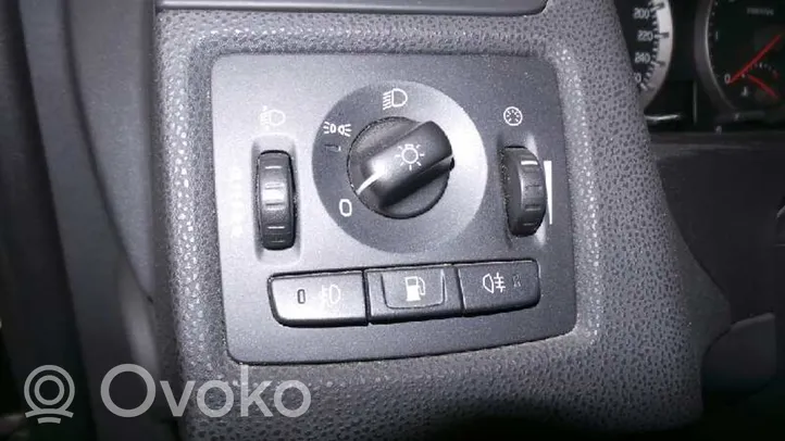 Volvo V50 Przełącznik świateł 30739300