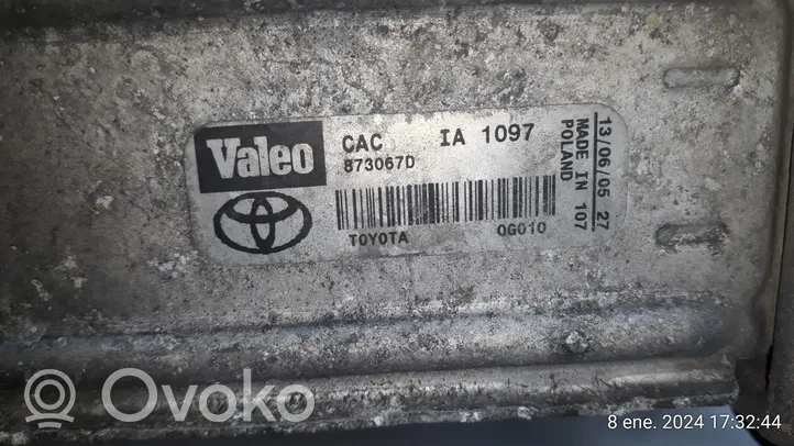 Toyota Corolla E110 Välijäähdyttimen jäähdytin 873067D