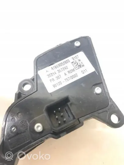 Mercedes-Benz ML W163 Pulsanti/interruttori sul volante A1669052800