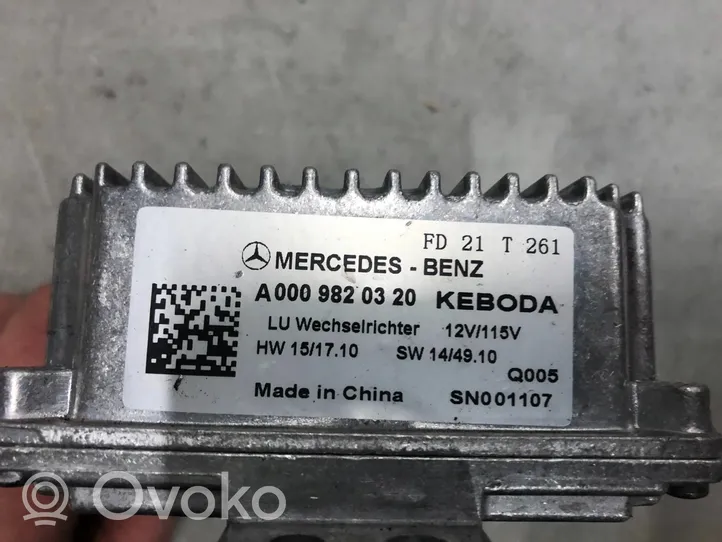 Mercedes-Benz E W213 Puhaltimen ohjainlaite 0009820320
