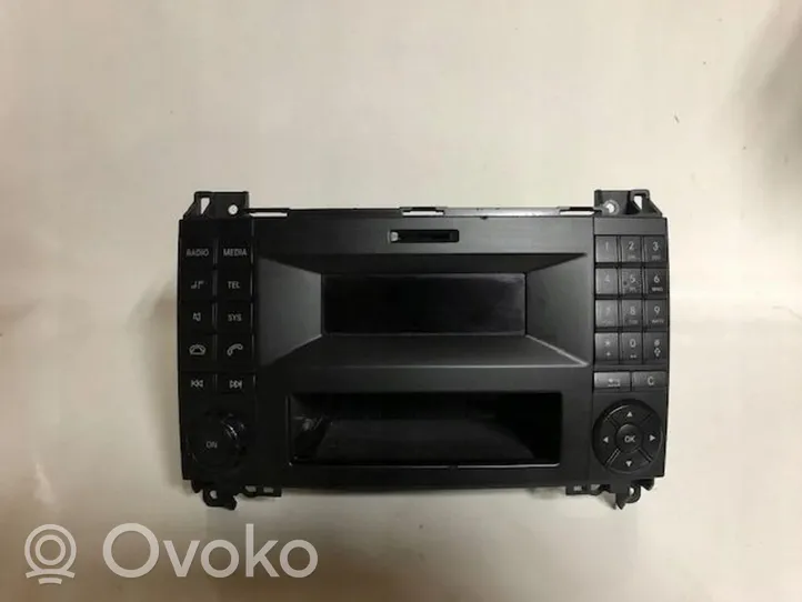 Mercedes-Benz Vito Viano W447 Radio / CD/DVD atskaņotājs / navigācija A4479006005