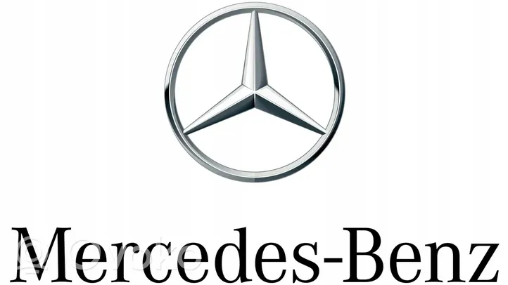 Mercedes-Benz C W203 Etupuskurin jakajan koristelista A2038856221