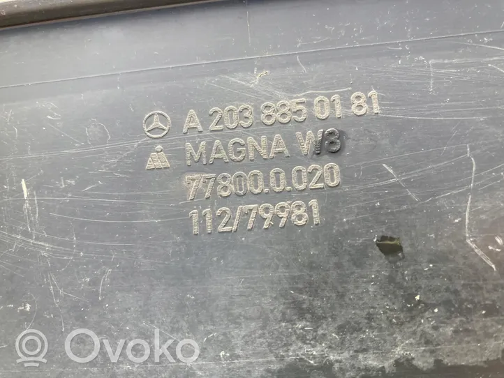 Mercedes-Benz C W203 Ramka tylnej tablicy rejestracyjnej LISTWA