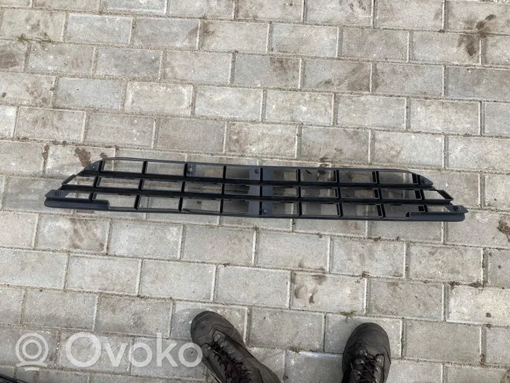 Mercedes-Benz R AMG W251 Front bumper upper radiator grill A2518850553