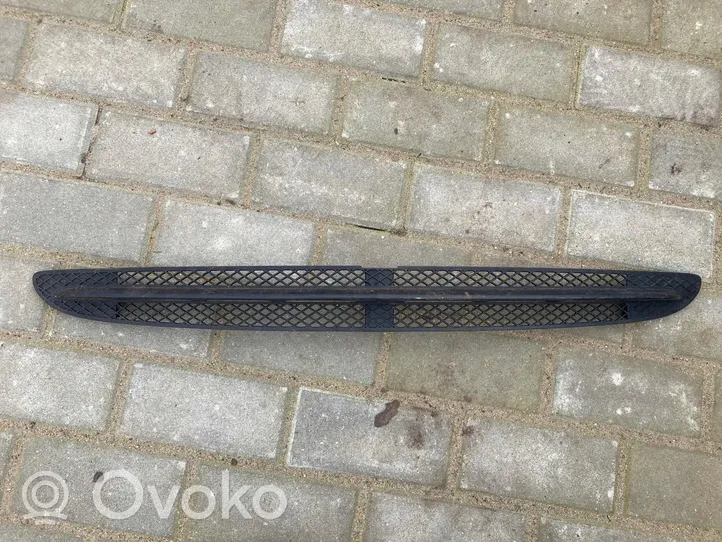 Mercedes-Benz S W220 Front bumper upper radiator grill A2208850923